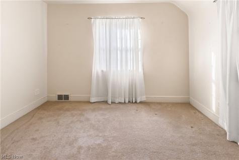 1948 Mccauslen Manor Steubenville OH 43952