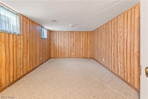 1948 Mccauslen Manor Steubenville OH 43952