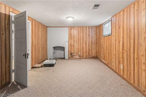 1948 Mccauslen Manor Steubenville OH 43952