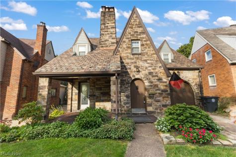 1948 Mccauslen Manor Steubenville OH 43952
