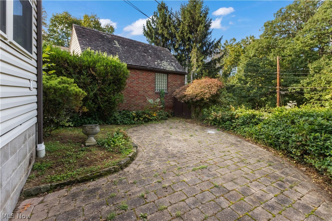 1948 Mccauslen Manor Steubenville OH 43952