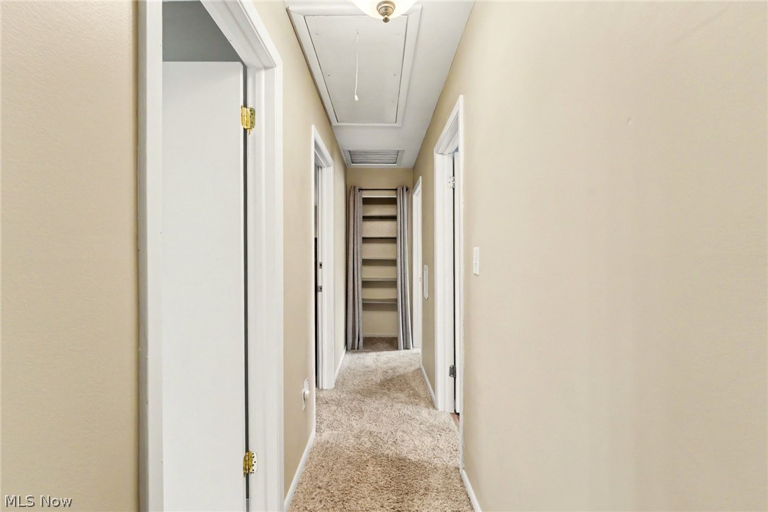 1138 Royal Oak Drive Chagrin Falls OH 44022