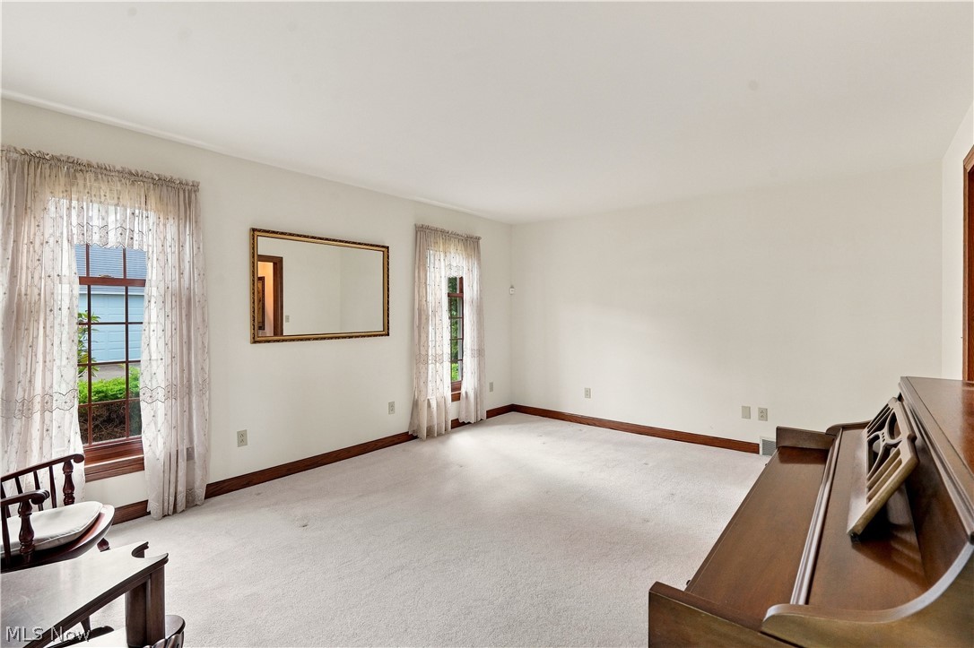 3715 Greenbriar Drive Zanesville OH 43701