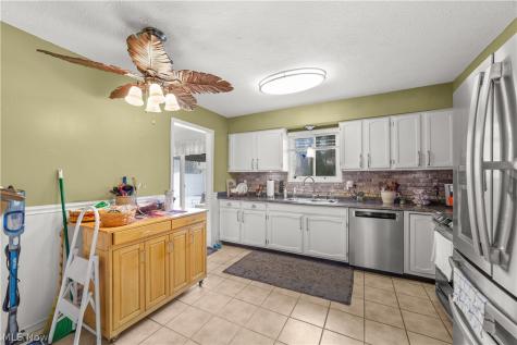 129 Hidden Tree Lane Amherst OH 44001