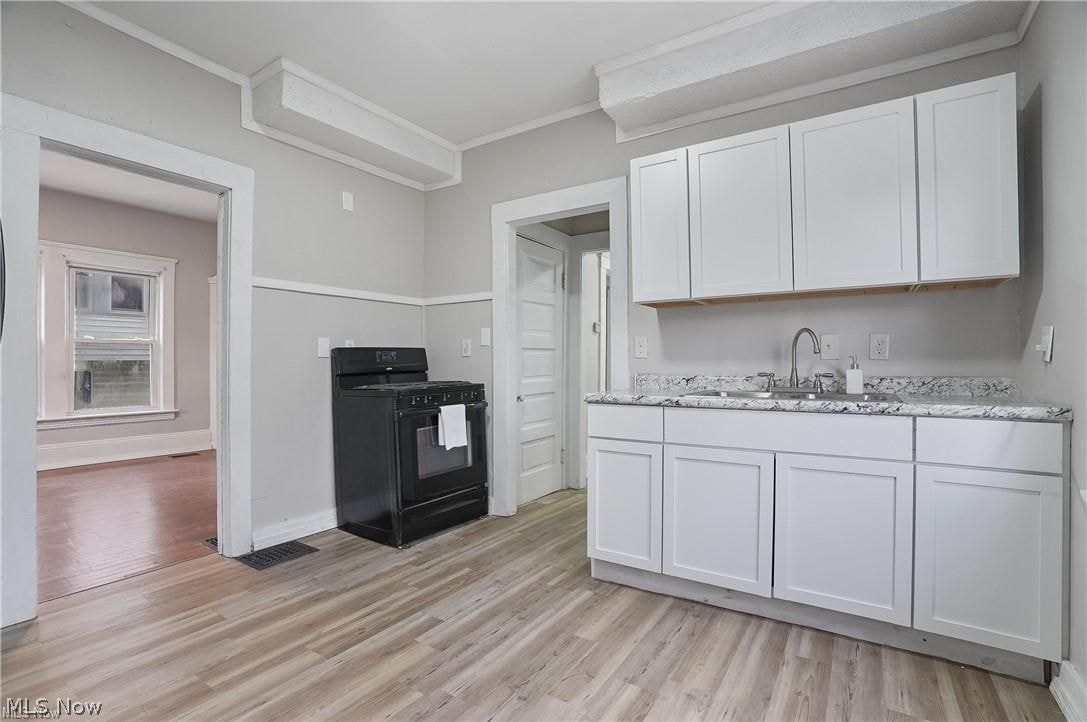 8210 Dorver Avenue Cleveland OH 44105