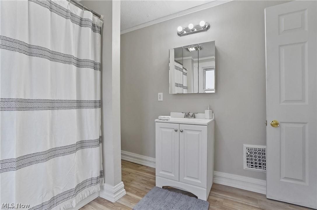8210 Dorver Avenue Cleveland OH 44105