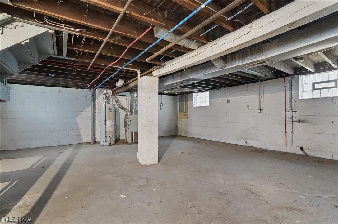 8210 Dorver Avenue Cleveland OH 44105