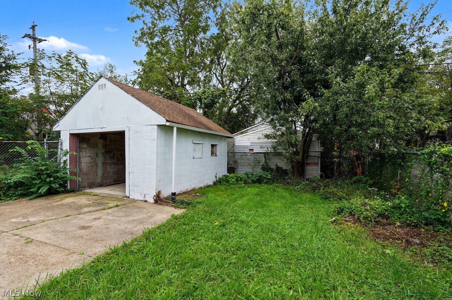 8210 Dorver Avenue Cleveland OH 44105