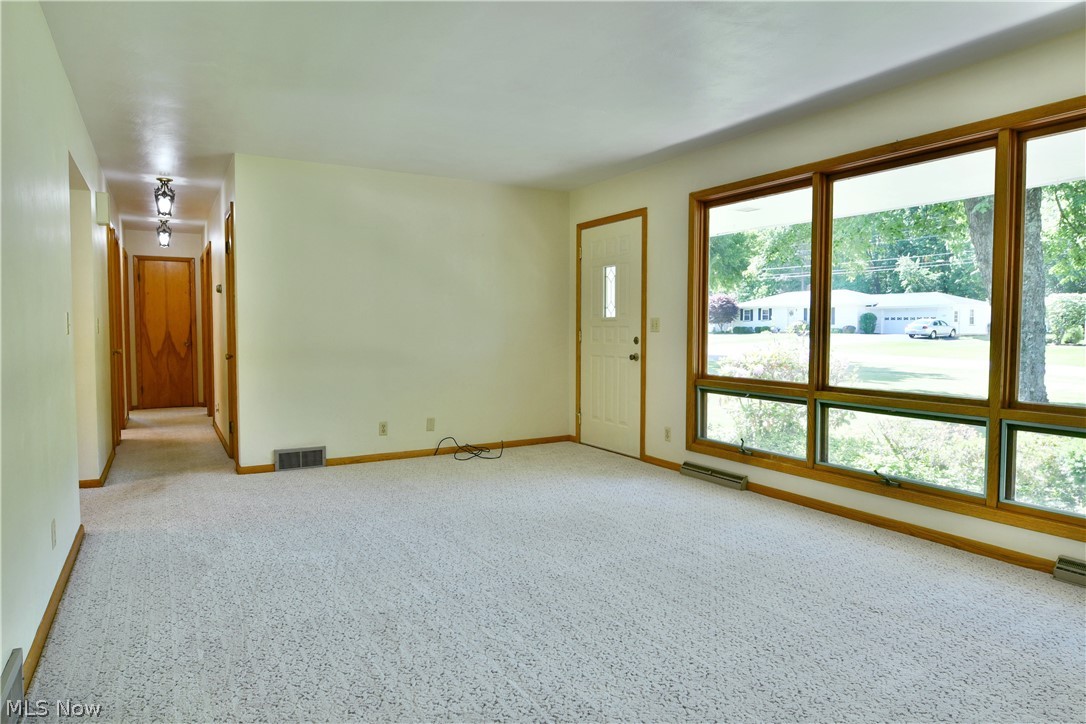 4975 Maple Drive Vienna OH 44473