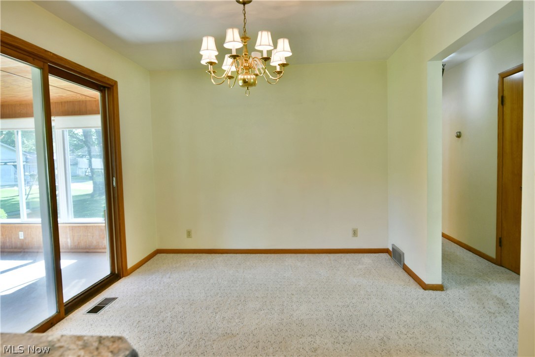4975 Maple Drive Vienna OH 44473
