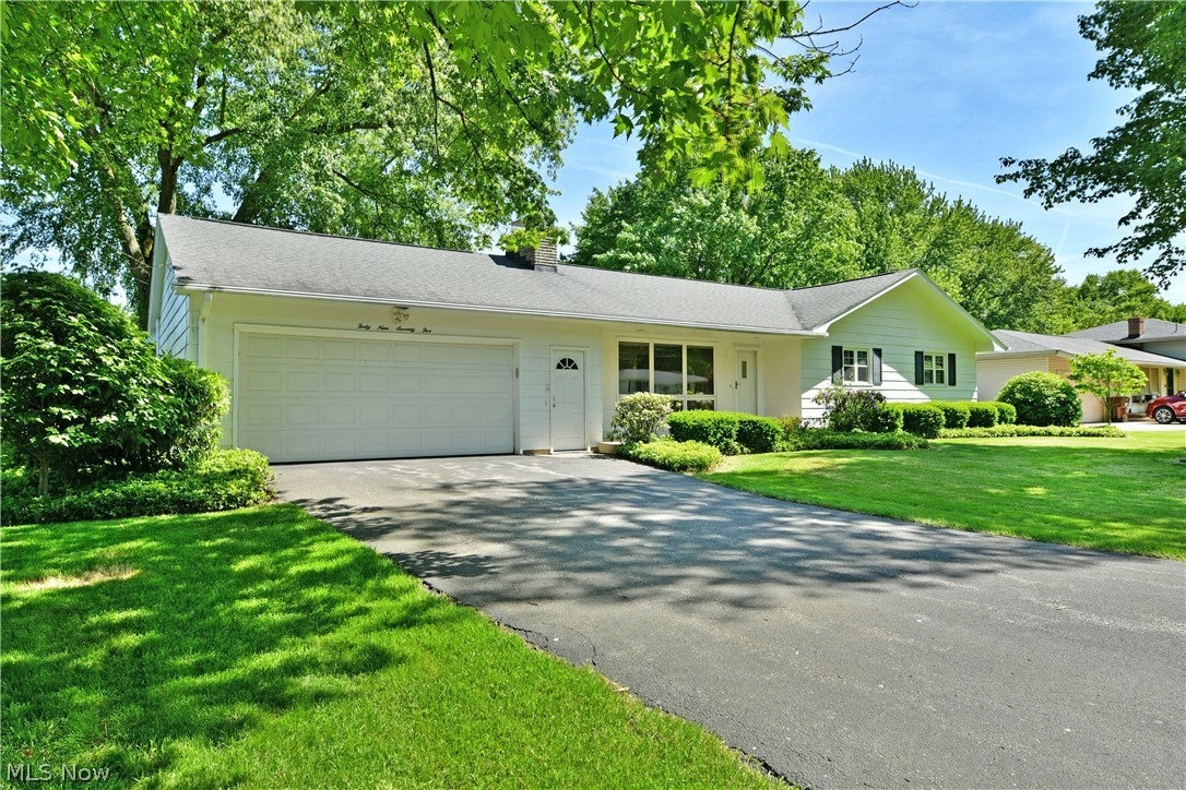 4975 Maple Drive Vienna OH 44473