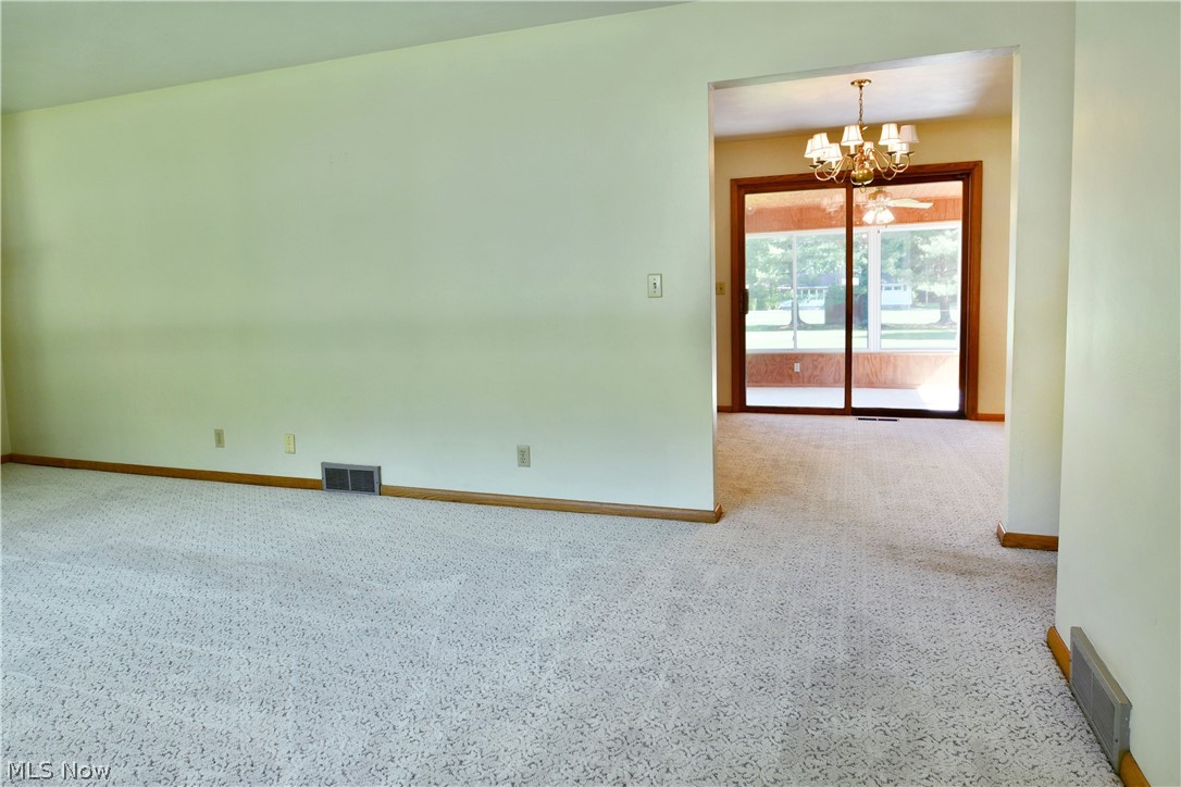 4975 Maple Drive Vienna OH 44473