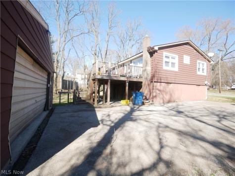 10TH Street Campbell OH 44405