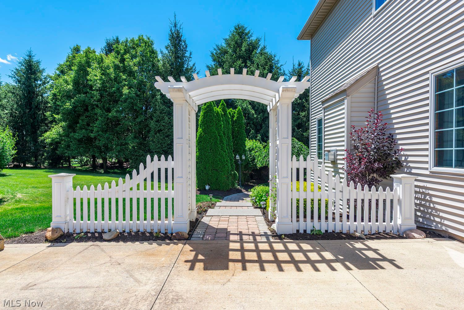 18908 Glen Cairn Way Strongsville OH 44149