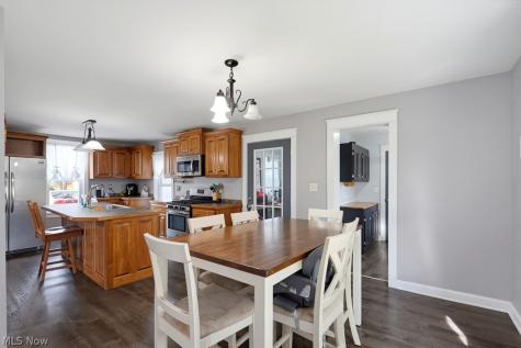 122 Wooster Street NE Navarre OH 44662