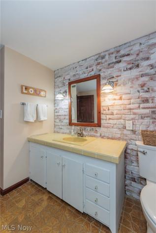 8769 Usher Road Olmsted Twp OH 44138