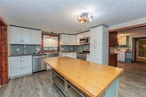 8769 Usher Road Olmsted Twp OH 44138
