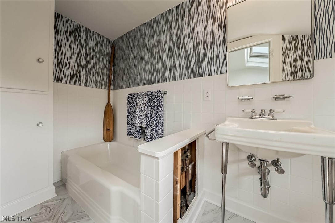 13955 Clifton Boulevard Lakewood OH 44107