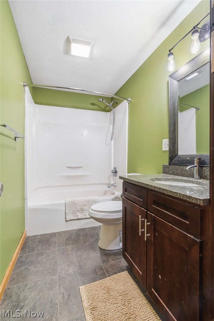 5220 Woodlynn Street NE East Canton OH 44730