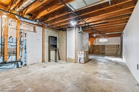 5220 Woodlynn Street NE East Canton OH 44730