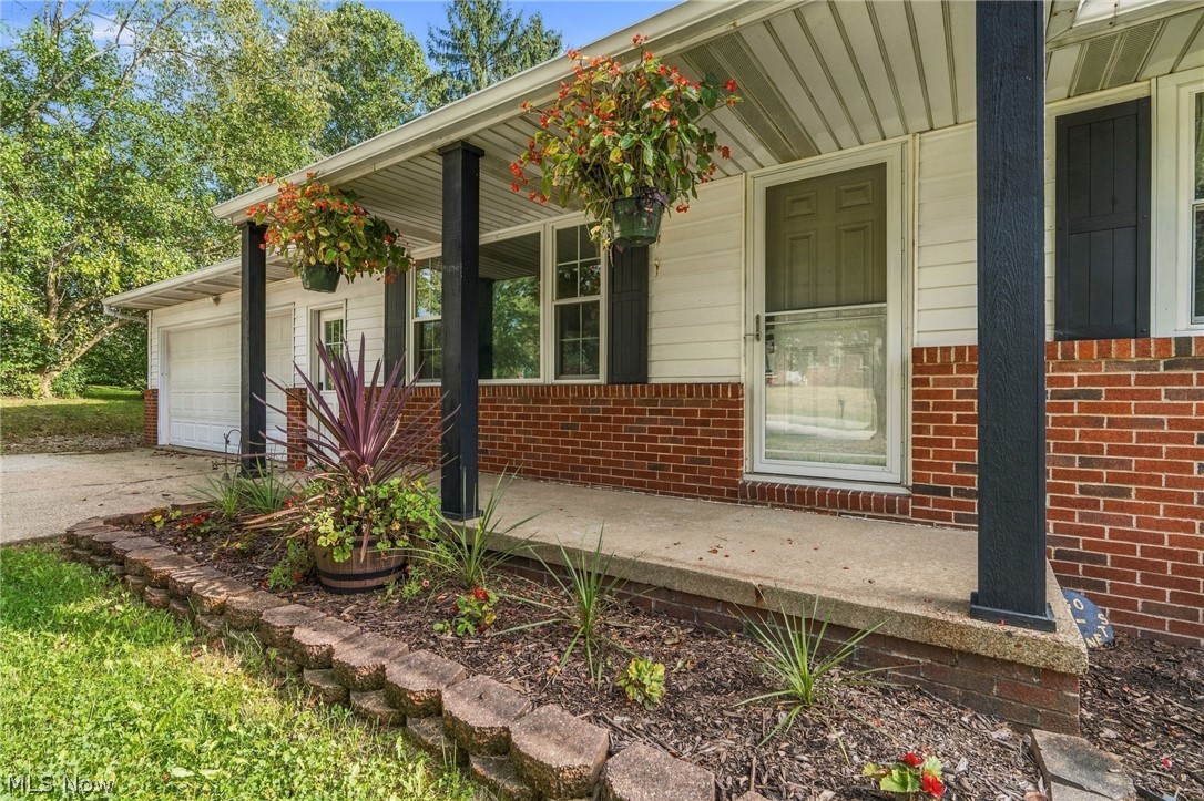 5220 Woodlynn Street NE East Canton OH 44730