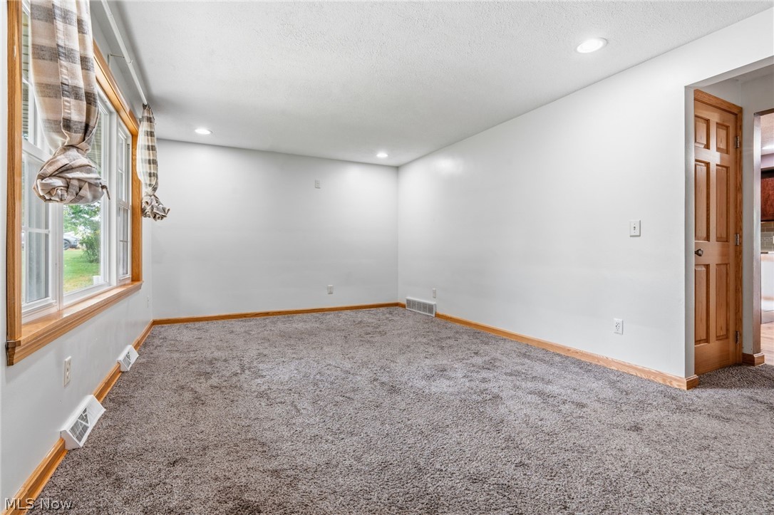 5220 Woodlynn Street NE East Canton OH 44730