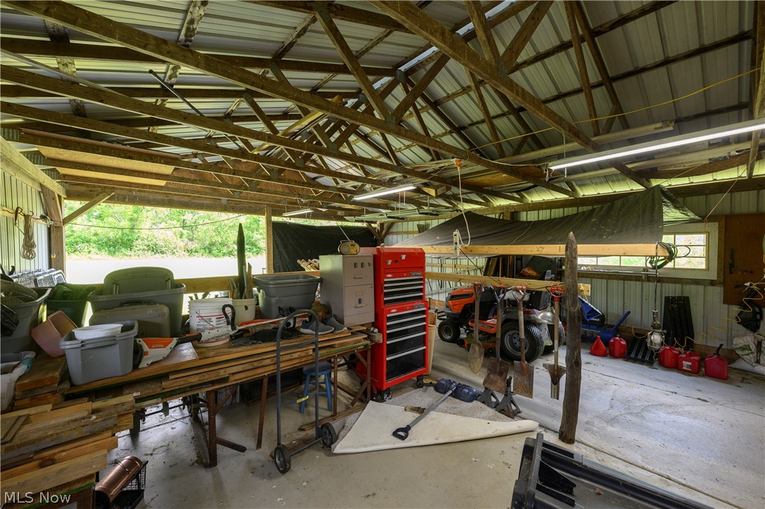 9427 Stonecreek Road SW Newcomerstown OH 43832