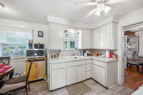 3830 Sherwood Road Cleveland OH 44121