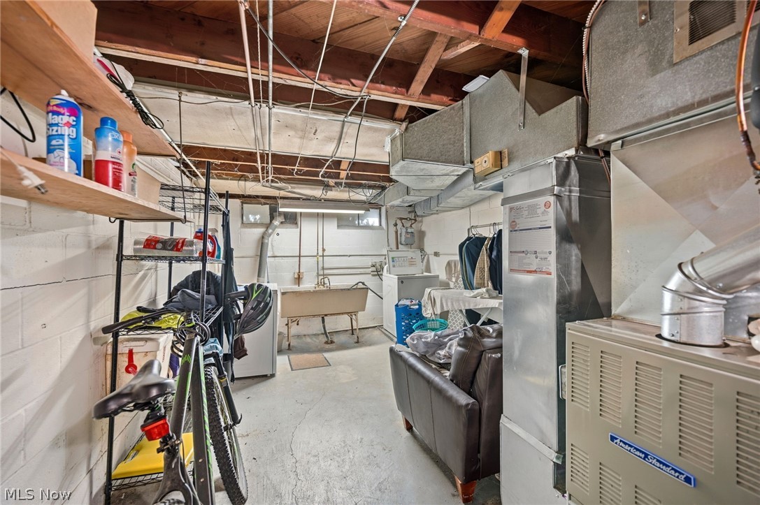 3830 Sherwood Road Cleveland OH 44121