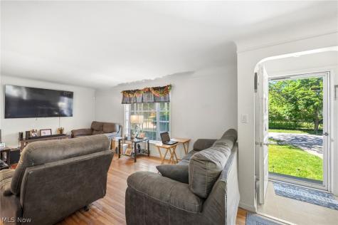3830 Sherwood Road Cleveland OH 44121