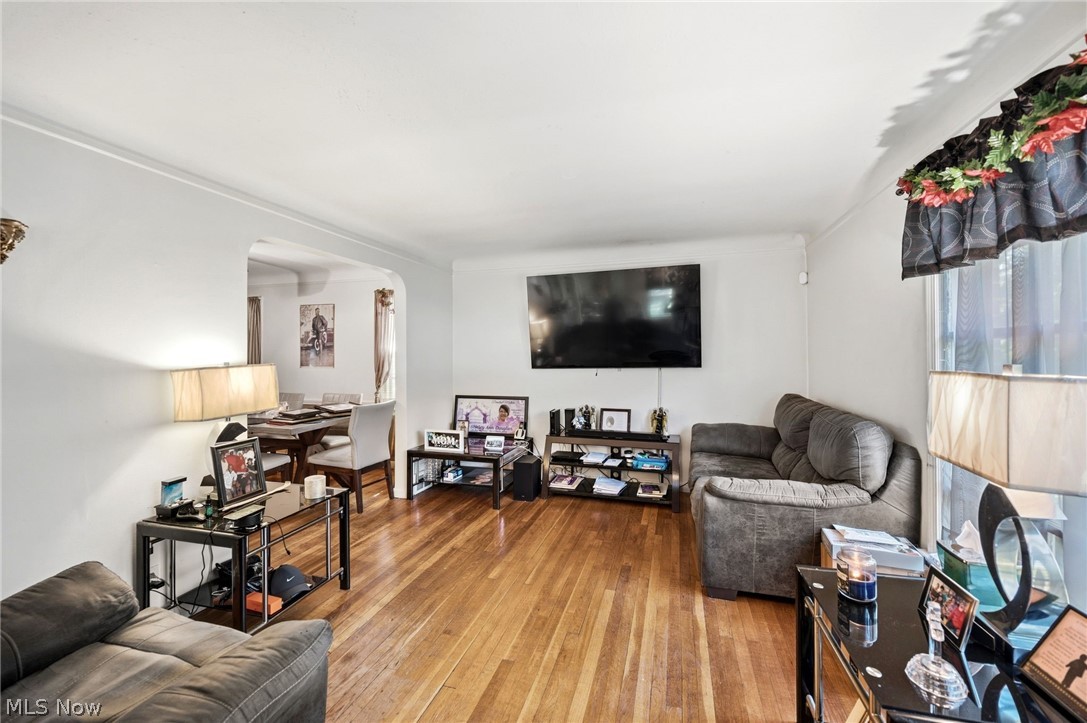 3830 Sherwood Road Cleveland OH 44121