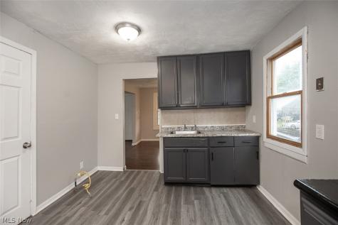 3409 W 86th Street Cleveland OH 44102