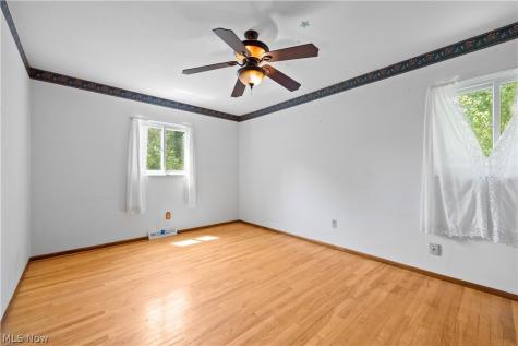 1486 David Drive Hinckley OH 44233