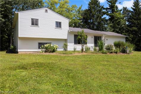1486 David Drive Hinckley OH 44233