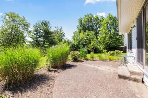 1486 David Drive Hinckley OH 44233
