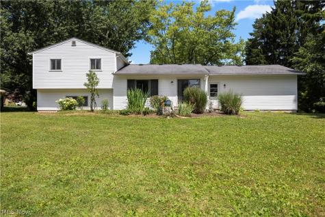 1486 David Drive Hinckley OH 44233
