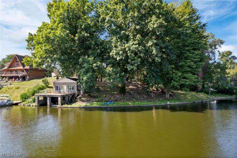 4007 Melton Avenue Akron OH 44319