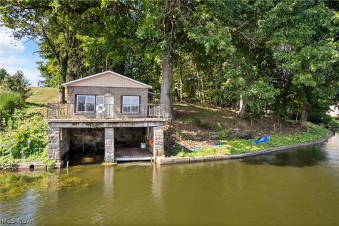4007 Melton Avenue Akron OH 44319
