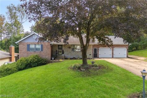 956 Brockton Avenue NW Massillon OH 44646