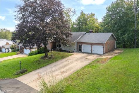 956 Brockton Avenue NW Massillon OH 44646