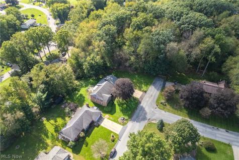 956 Brockton Avenue NW Massillon OH 44646