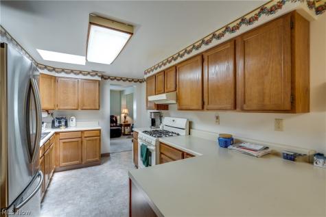 1183 Aberth Drive Akron OH 44320