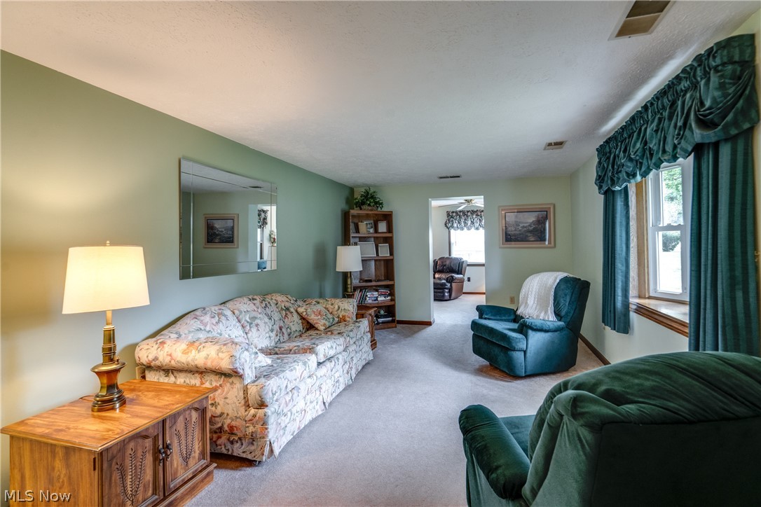 1183 Aberth Drive Akron OH 44320