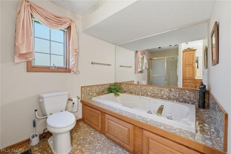 19292 Charter Lane Strongsville OH 44149