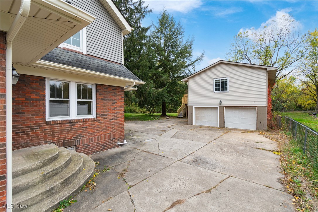 4698 Manchester Road New Franklin OH 44319