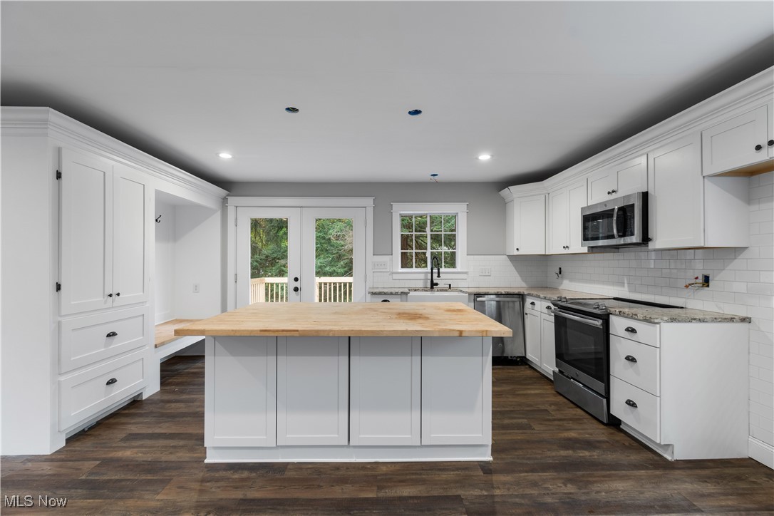 4698 Manchester Road New Franklin OH 44319