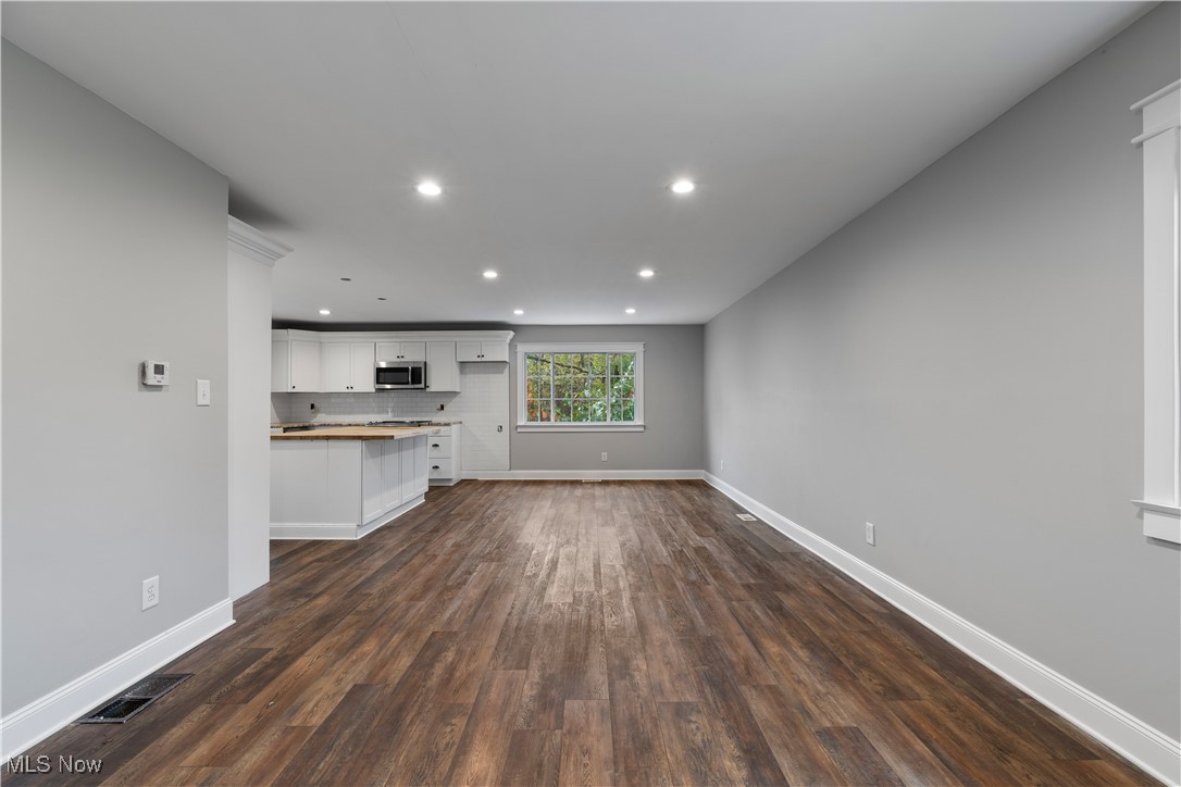 4698 Manchester Road New Franklin OH 44319