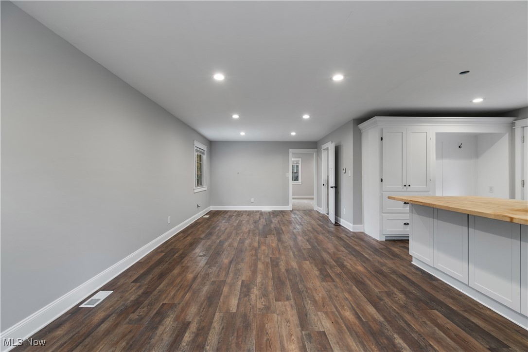 4698 Manchester Road New Franklin OH 44319
