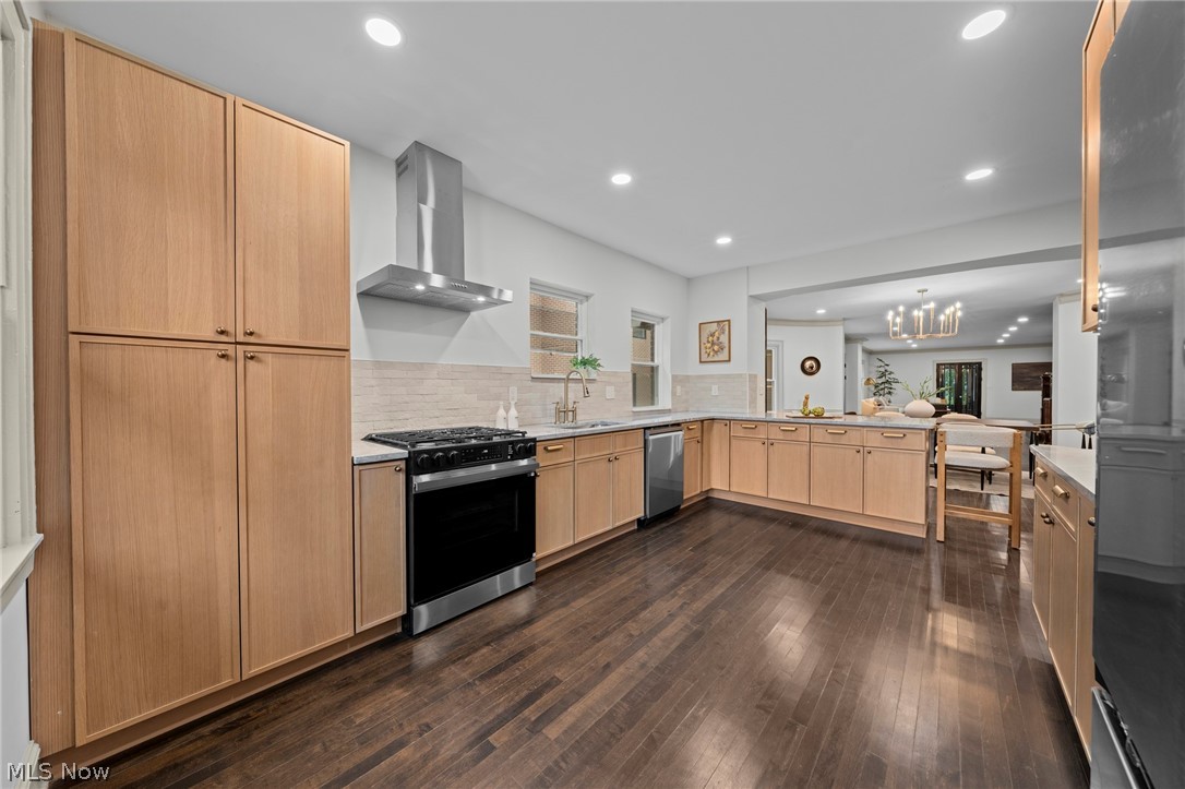 9805 Lake Avenue Cleveland OH 44102