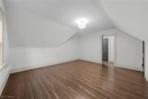 9805 Lake Avenue Cleveland OH 44102